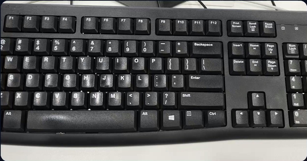 标准办公键盘布局实拍